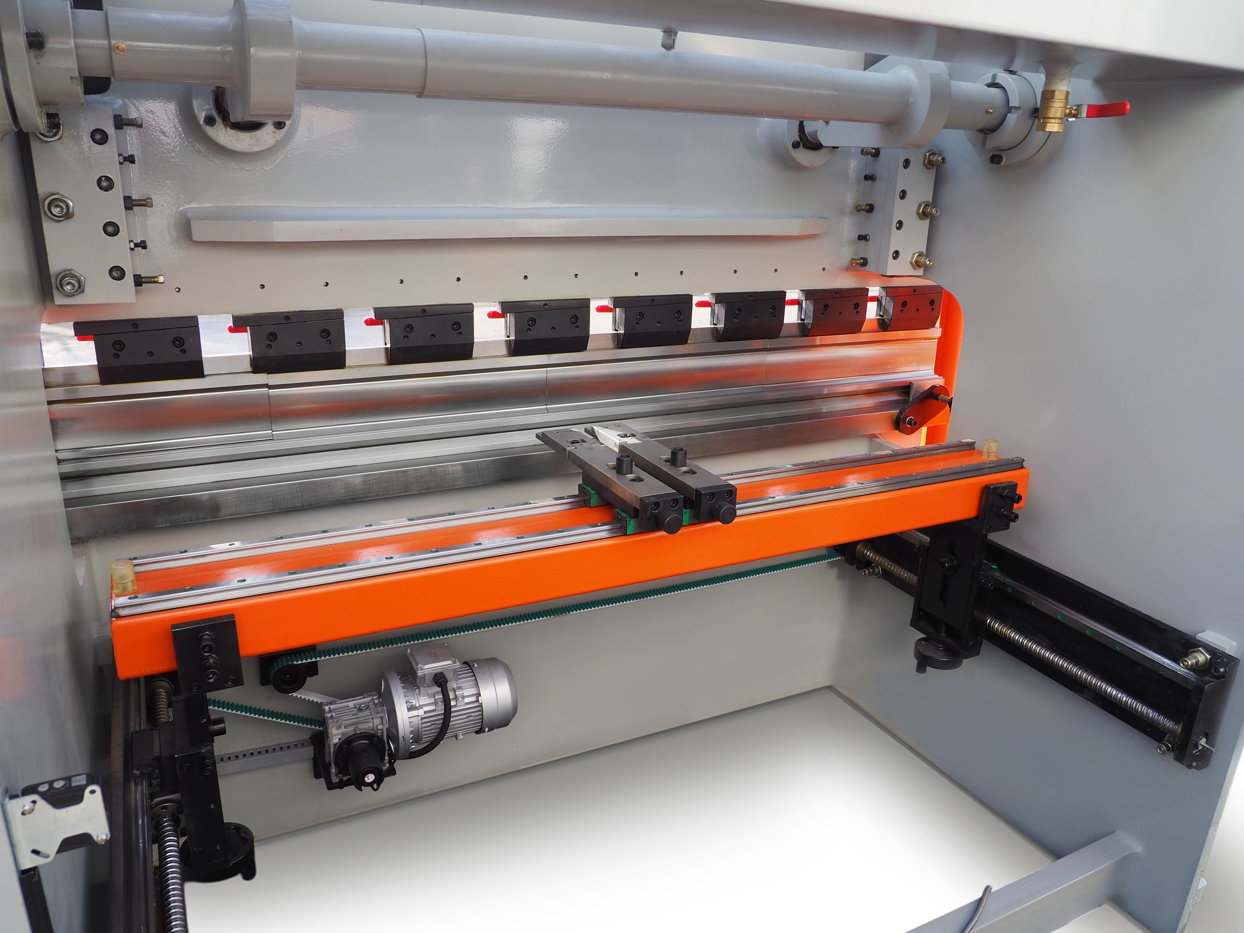 Регулировка зазора между ножами