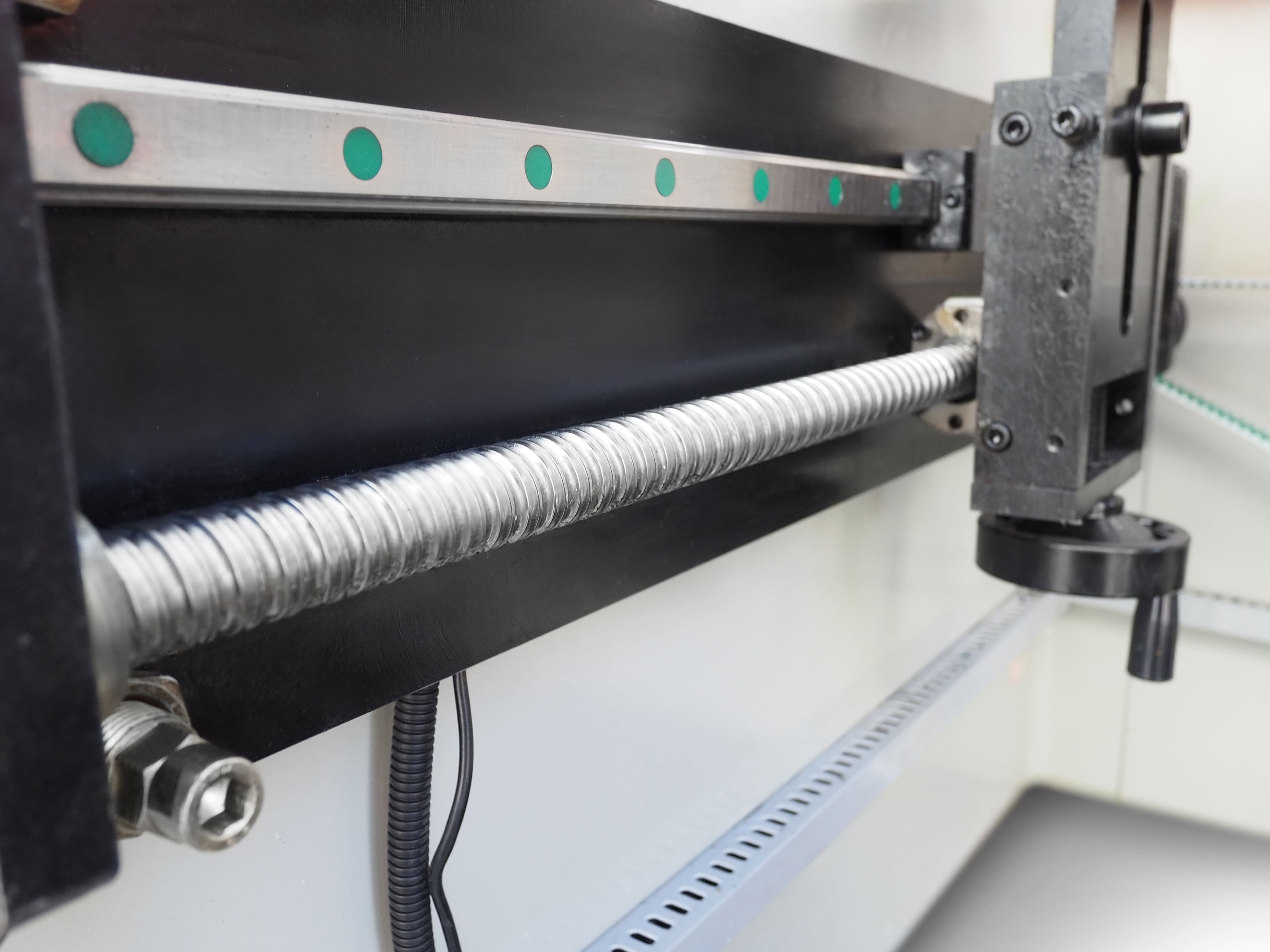 Поворотный механизм держателя инструмента