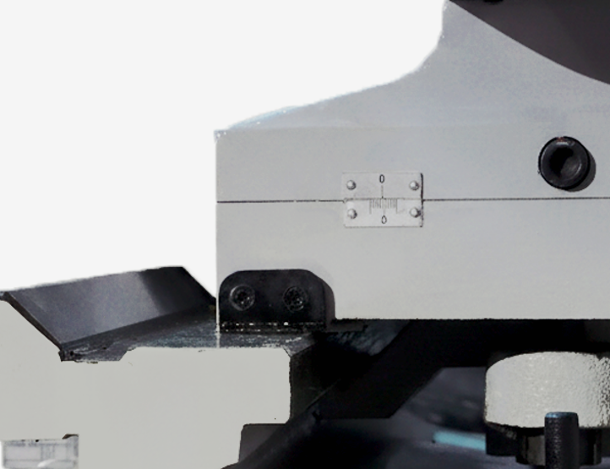 Токарно-винторезный станок Metal Master ZM 50100F DRO RFS Задняя бабка вид 2