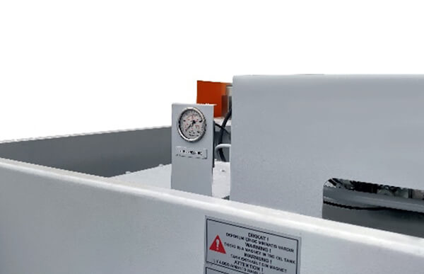 Трех осевой гидравлический пресс Ermaksan Power Bend Pro 3100-100 (С ручным бомбированием) Трех осевой гидравлический пресс Ermaksan Power Bend Pro 3100-100 (С ручным бомбированием)