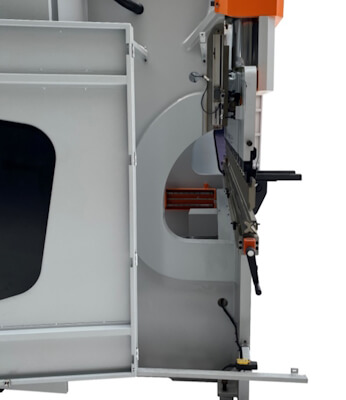 Трех осевой гидравлический пресс Ermaksan Power Bend Pro 3100-135 (С ручным бомбированием)