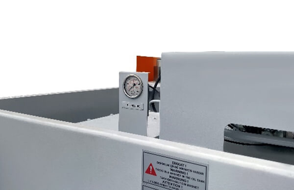 Трех осевой гидравлический пресс Ermaksan Power Bend Pro 3100-135 (С ручным бомбированием)