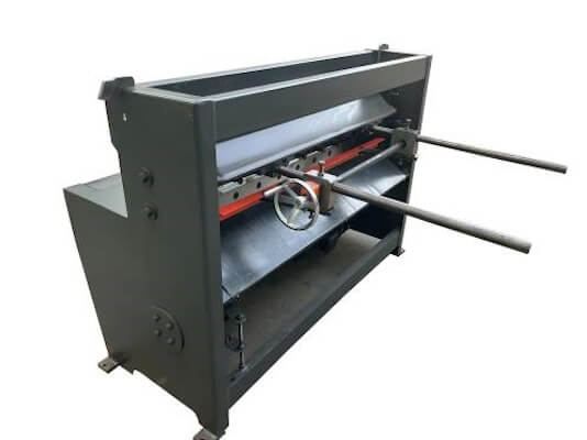 Электромеханическая гильотина Metal Master ETG 1315E