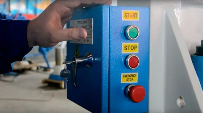 Электромеханическая гильотина Metal Master ETG 1315E Электромеханическая гильотина Metal Master ETG 1315E