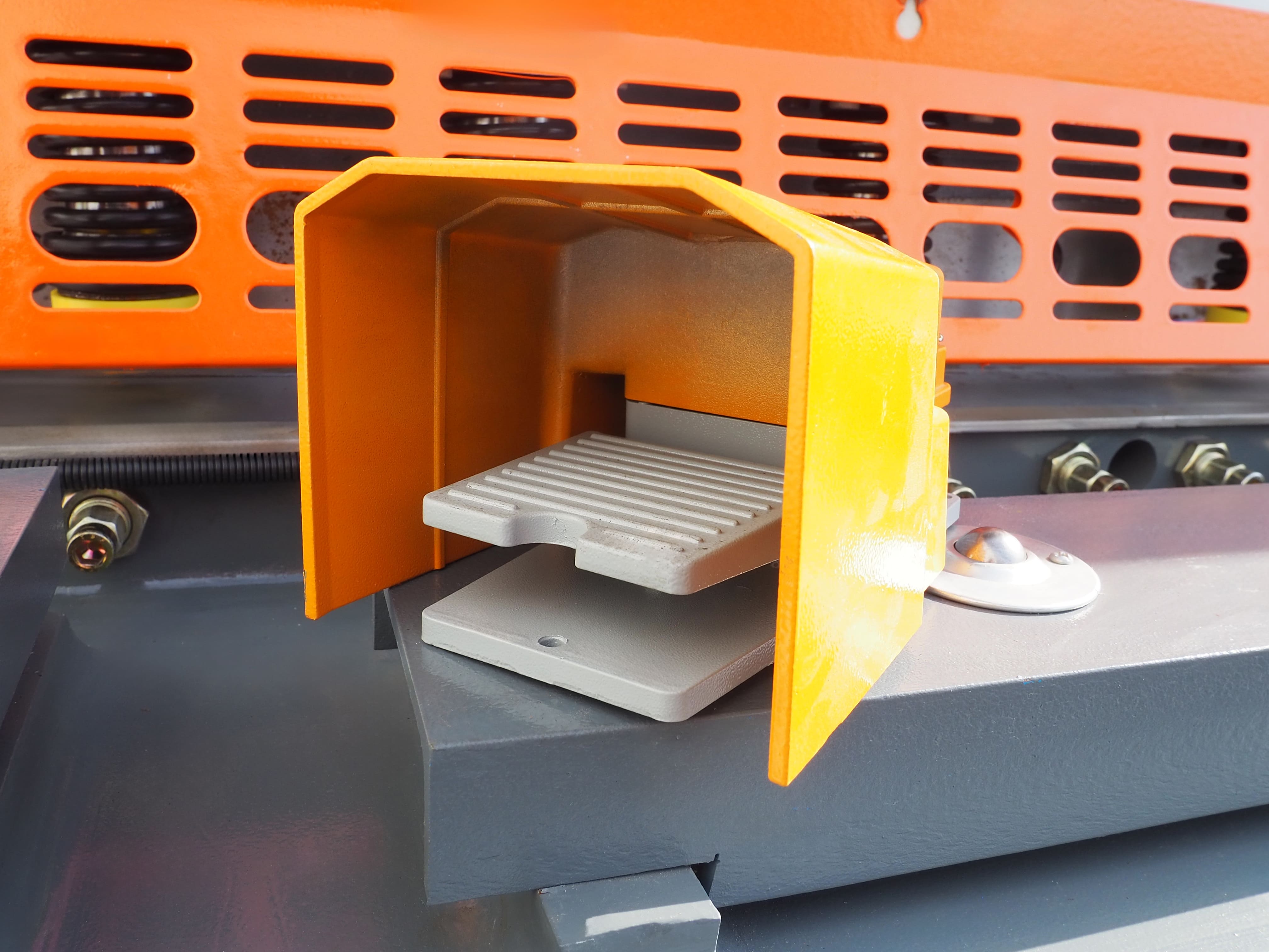 Регулировка зазора между ножами