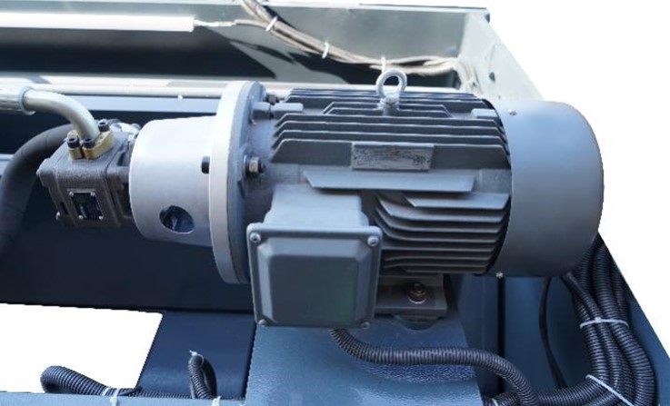 Поворотный механизм держателя инструмента