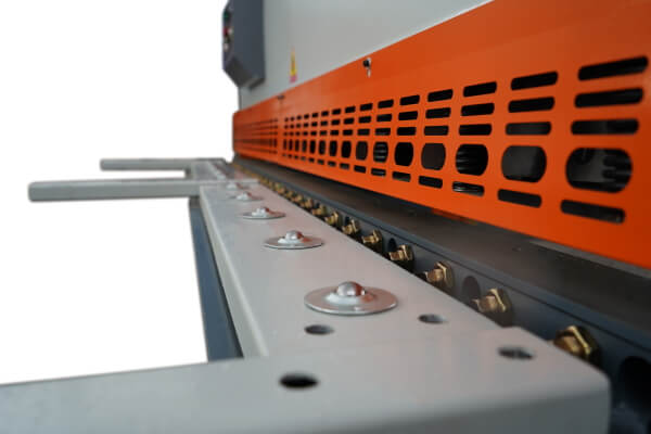 Ножницы гильотинные гидравлические Metal Master серии HCJ 2540 N