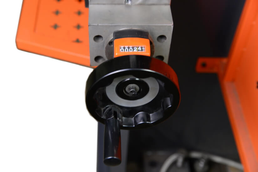 Вертикальный листогибочный пресс 
Metal Master серии HPJ 25160
 с ЧПУ E-21