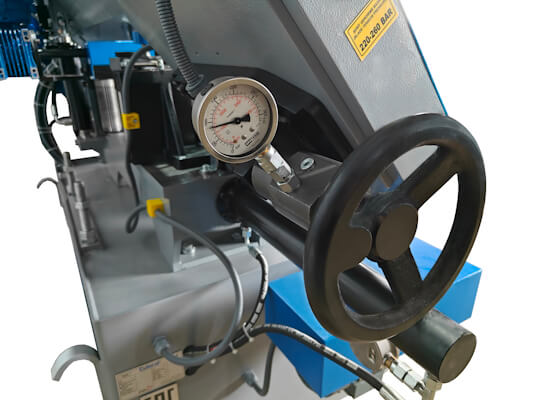 Автоматический ленточнопильный станок CUTERAL PAR 280 PLC Автоматический ленточнопильный станок CUTERAL PAR 280 PLC