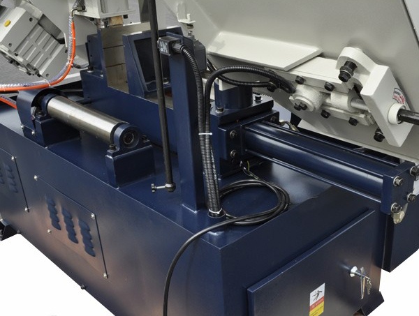 Двухколонная горизонтальная ленточная пила Metal Master Двухколонная горизонтальная ленточная пила Metal Master