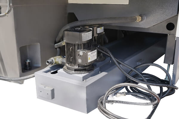 Вертикальный обрабатывающий центр с ЧПУ MILLMASTER VMM-1160S (3-х осевой) Вертикальный обрабатывающий центр с ЧПУ MILLMASTER VMM-1160S (3-х осевой)