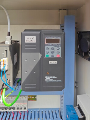 Metal Master XNC 3675 SM6 Metal Master XNC 3675 SM6