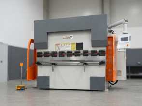 Пресс гибочный гидравлический  METAL MASTER HPJ 2040 D Sensor