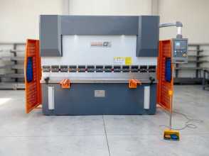 Листогибочный пресс MetalMaster HPJ 2580M c ЧПУ E22