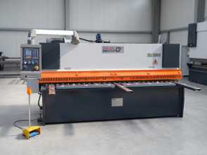 Гидравлическая гильотина MetalMaster HCJ 2540 E
