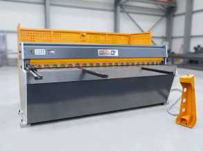 Электромеханическая гильотина Metal Master MSJ 2525