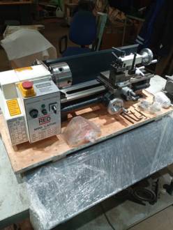 Станок токарный RED S714