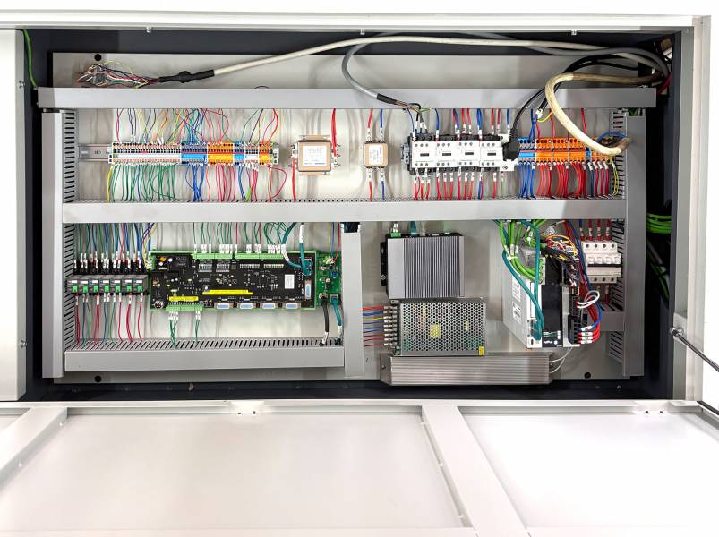 Лазерная резка,  Оптоволоконный лазер Metal Master MLF-3015RS 1500W
