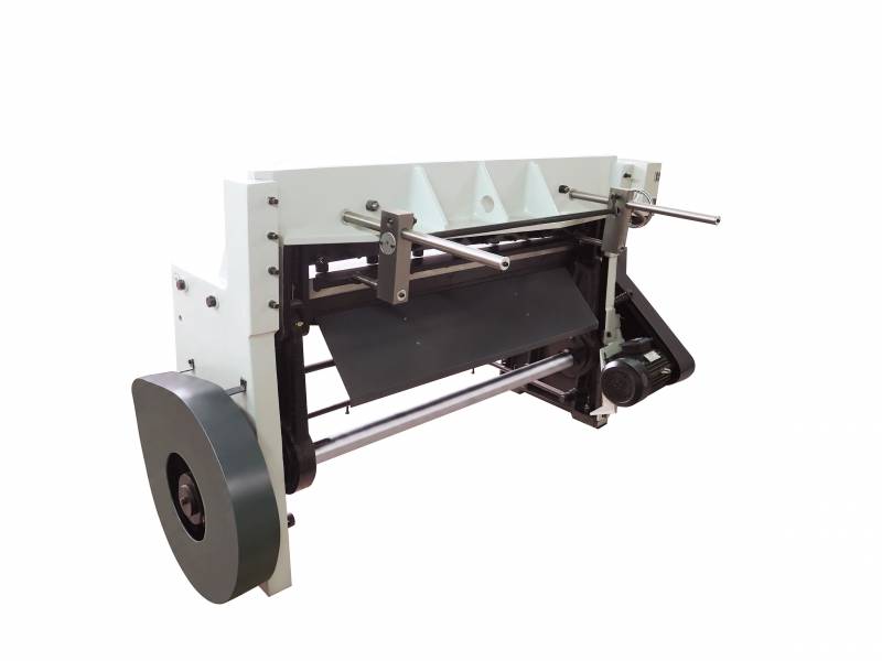 Электромеханические,  Электромеханическая гильотина MetalMaster ETG 1330