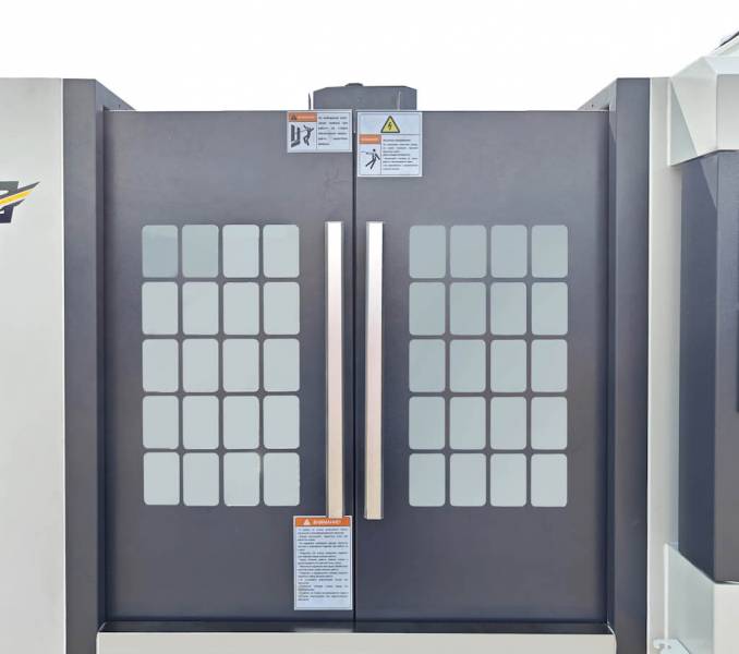 С ЧПУ,  Фрезерный станок с ЧПУ MILLMASTER VMM-1050 F4