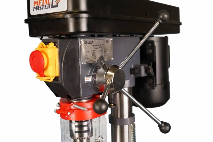Вертикальные,  Вертикальный сверлильный станок MetalMaster M16D