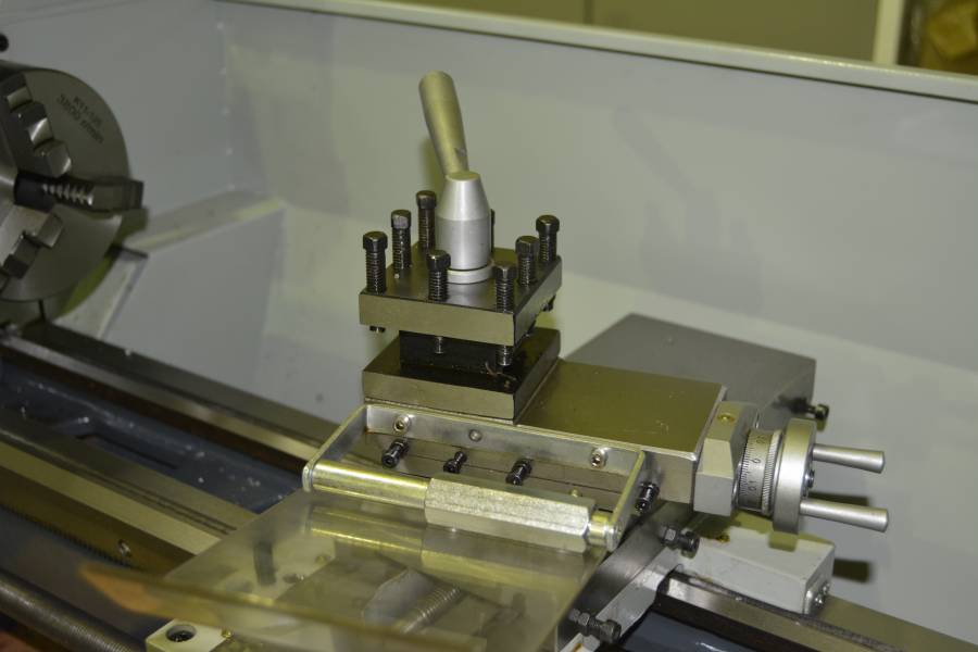 Настольные,  Токарный станок с вариатором MML 250x550 V (2550 V)