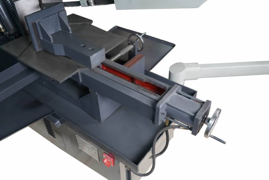 Полуавтоматические,  Ленточнопильный полуавтоматический станок Metal Master BSM-330R SAF