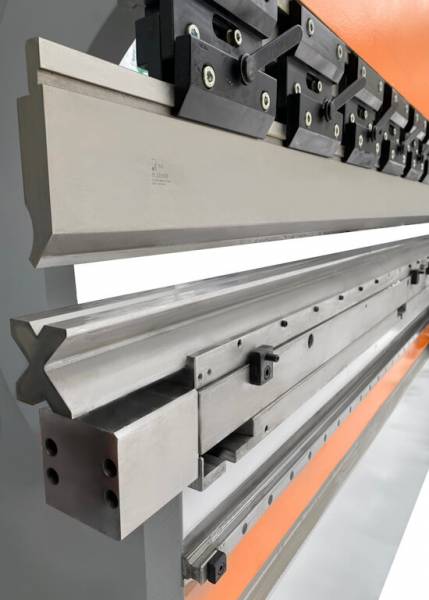 Листогибочные прессы,  Листогибочный гидравлический пресс Ermaksan Power Bend PRO 2100 x 40