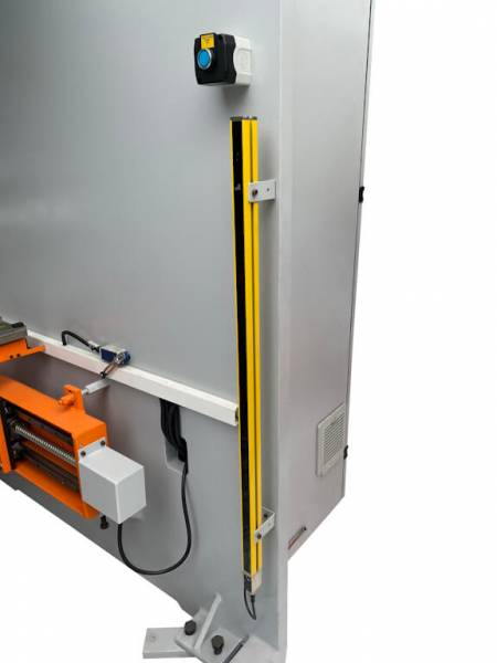 Листогибочные прессы,  Ermaksan Power Bend PRO 3100x135