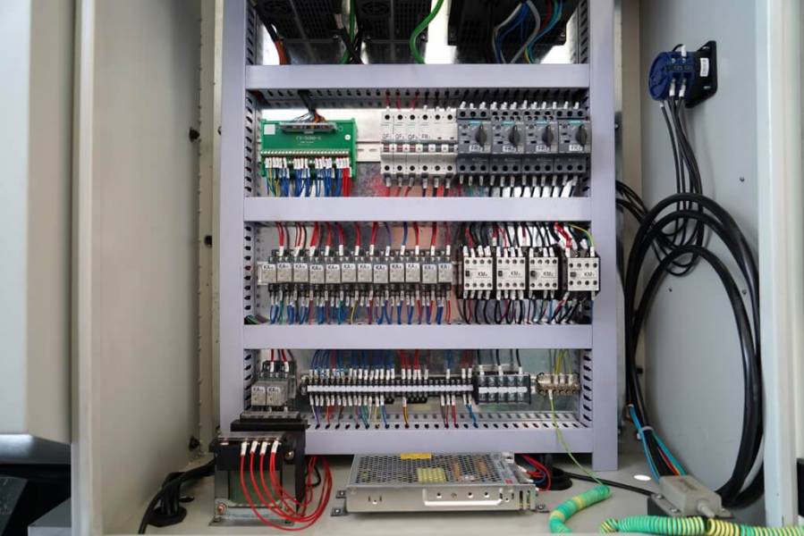 C ЧПУ,  Станок токарный с ЧПУ METAL MASTER XNC 36100