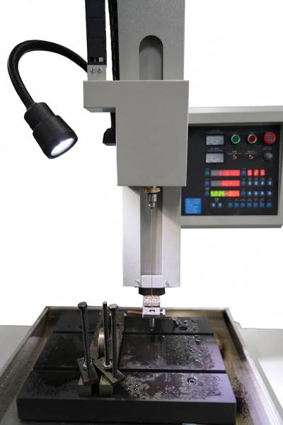 Супердрели, Metal Master Электроэрозионный станок Metal Master MDS-703A