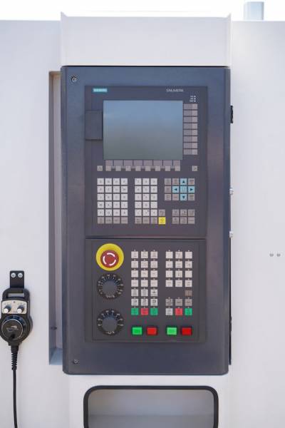 C ЧПУ, Metal Master SNC 4550