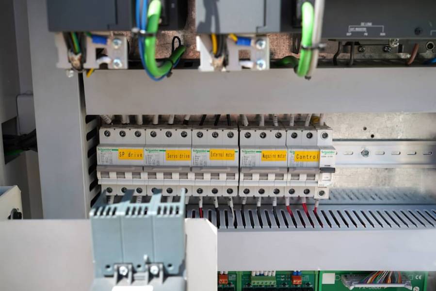 C ЧПУ, Metal Master SNC 4550