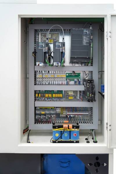 C ЧПУ, Metal Master SNC 5275