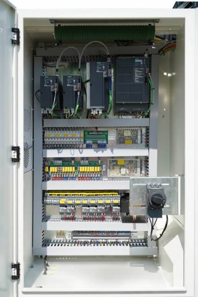 С ЧПУ,  Фрезерный станок с ЧПУ MILLMASTER VMM-855S